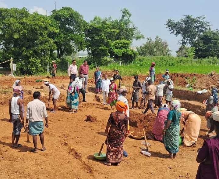 జలసిరితో రైతులకు ఎంతో మేలు: పీడీ - Udayam