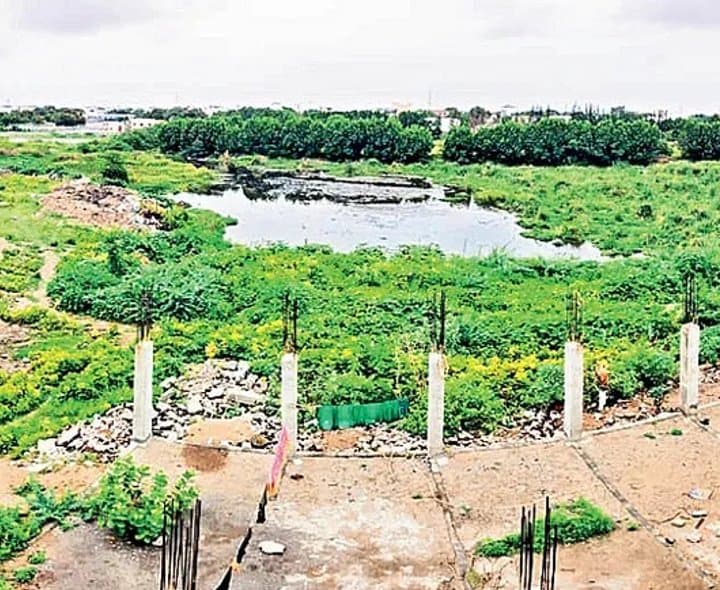 గోపాల్‌ చెరువుకు కబ్జా ప్రమాదం
