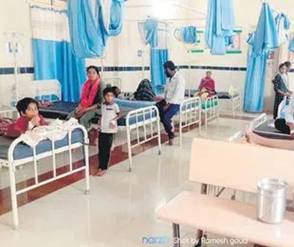 గంగవరం పీహెచ్‌సీలో వైద్య సిబ్బంది నిర్లక్ష్యం