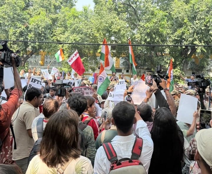 SIRకు వ్యతిరేకంగా ఢిల్లీలో నిరసన