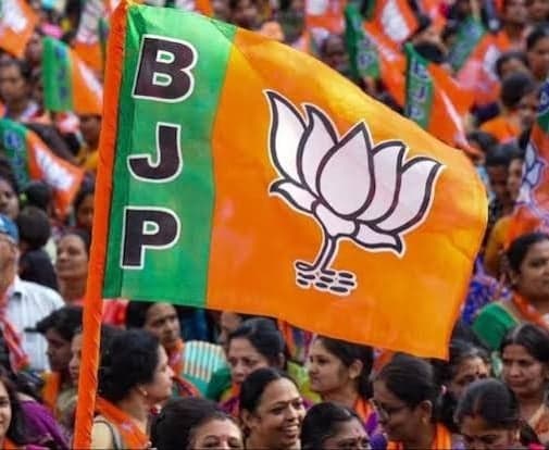 ఖర్గే వ్యాఖ్యలకు పాటతో బీజేపీ కౌంటర్‌