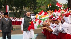 జకార్తాలో ప్రధాని మోదీకి ఘన స్వాగతం.