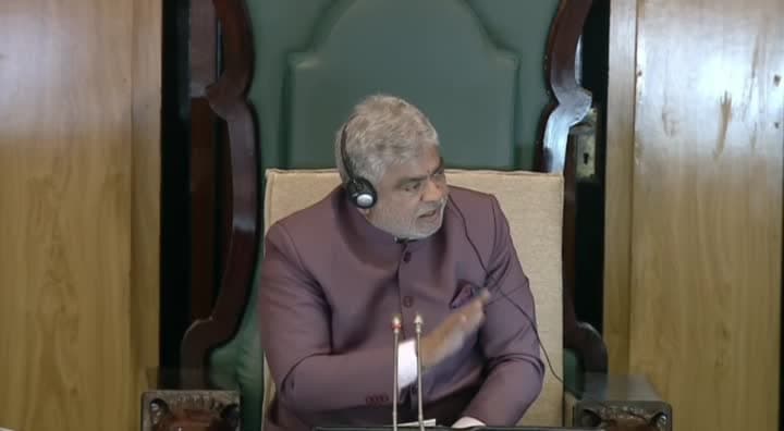 నీ తల్లిని కాదు, నా తల్లిని అన్నారు: స్పీకర్ ఆగ్రహం - Udayam