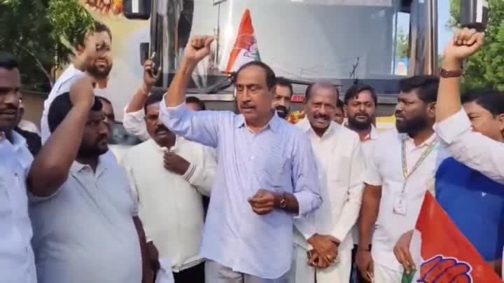 కాంగ్రెస్ జెండా ఊపి.. జై కాంగ్రెస్ అన్న ఎమ్మెల్యే 