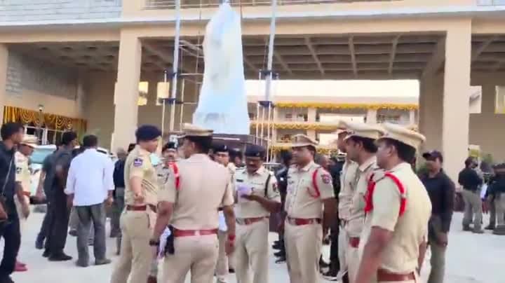 సిరిసిల్లలో సీఎం పర్యటనకు భారీ భద్రత