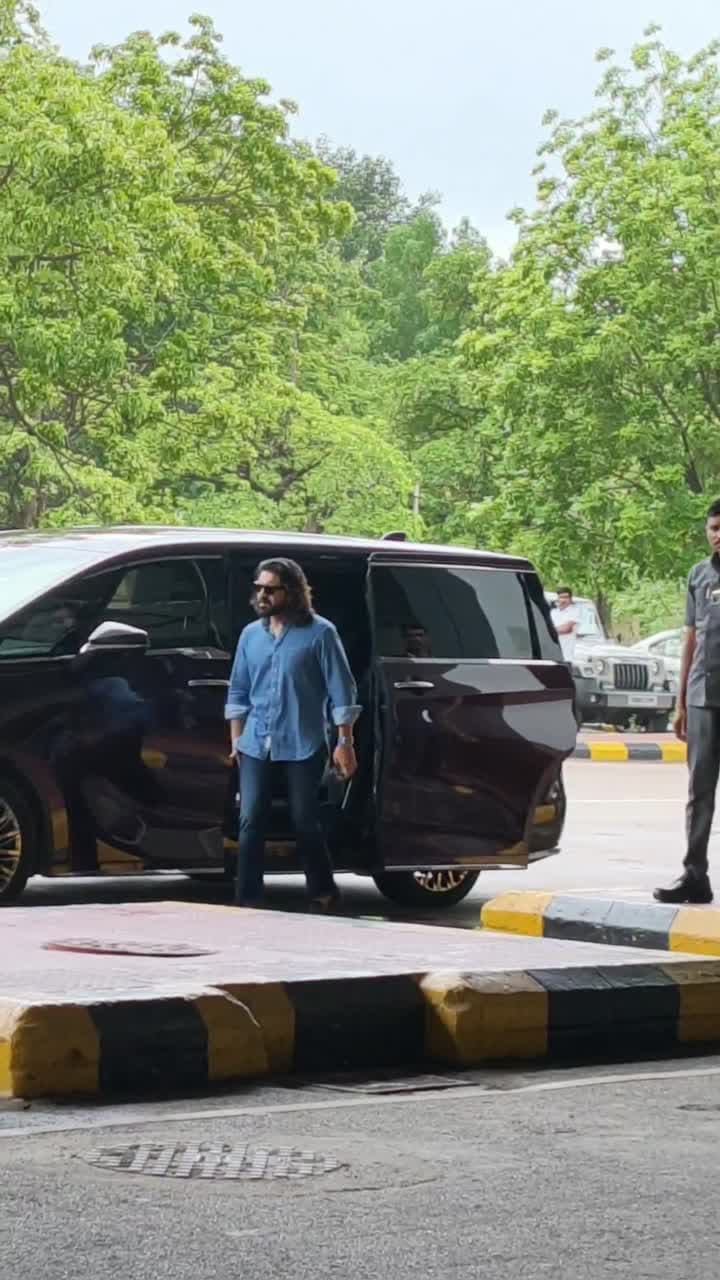 రామ్ చరణ్‌కు రేపు మణికట్టు శస్త్రచికిత్స