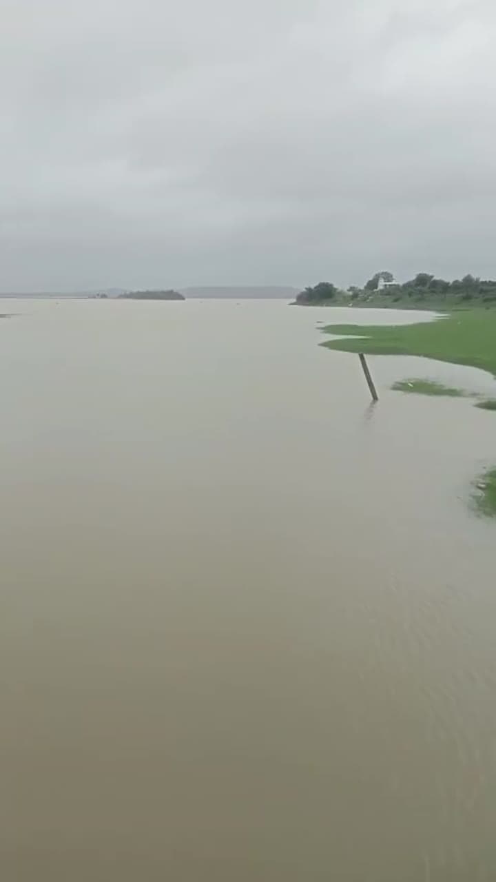 పోచారం ప్రాజెక్టులో పెరుగుతున్న నీటిమట్టం
