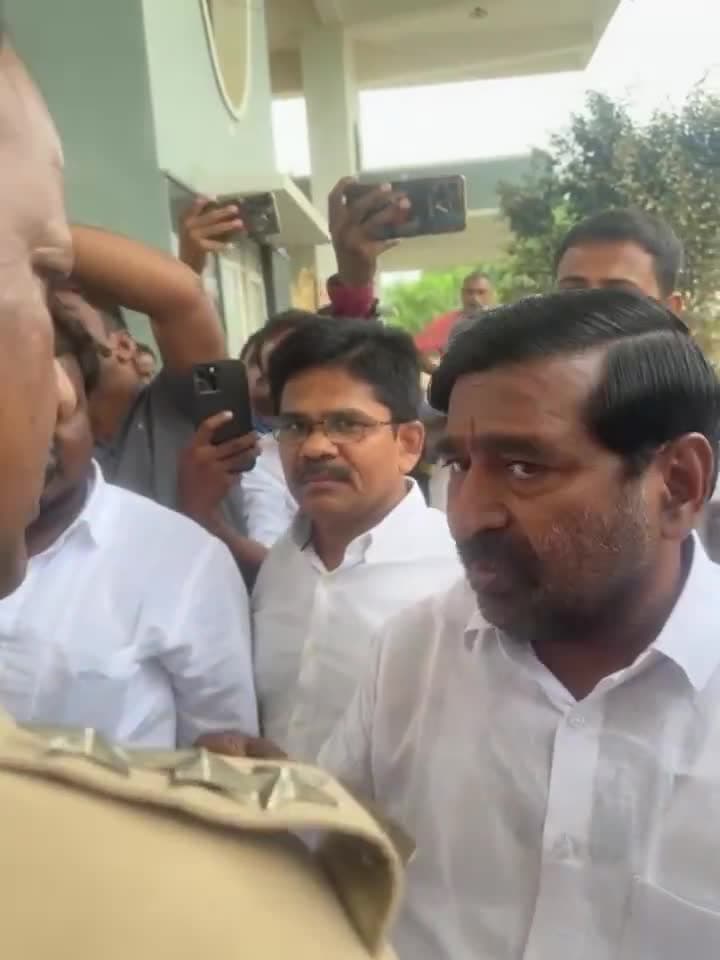 యాదాద్రి థర్మల్ ప్లాంట్ వద్ద ఉద్రిక్తత