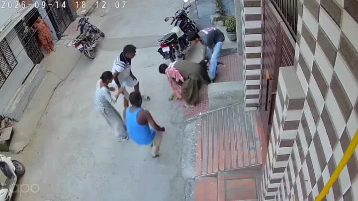 ఆరు నెలల చిన్నారిపై పెంపుడు కుక్క దాడి
