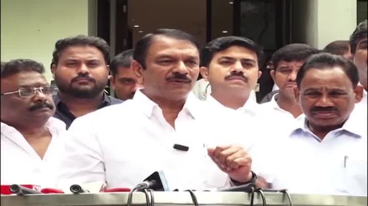 కేసీఆర్‌కు పేరు వస్తుందనే భయంతో రాజకీయాలు