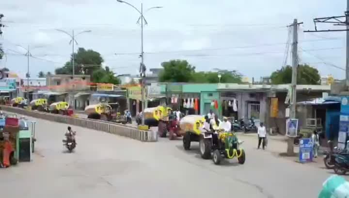 మడకశిరలో తాగునీటి కోసం 10 ట్యాంకర్లు