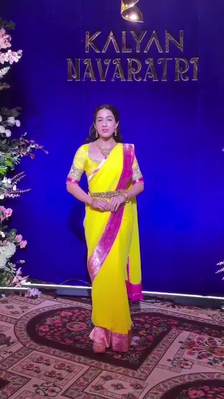 నవరాత్రి వేడుకల్లో సారా అలీఖాన్ స్పెషల్ లుక్
