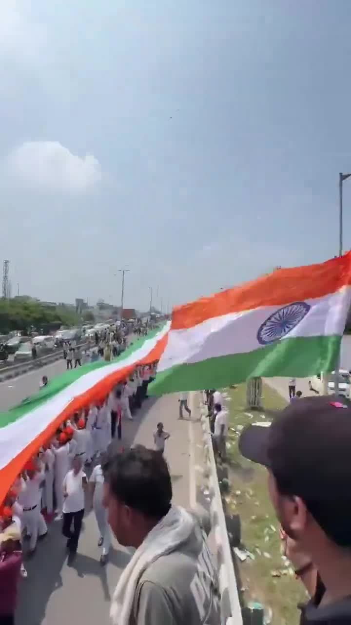 పల్వాల్‌లో 5 కి.మీ. త్రివర్ణ పతాకం