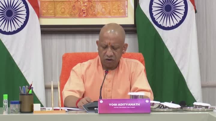 సింగపూర్‌ వ్యాపార ప్రతినిధులతో యోగి భేటీ