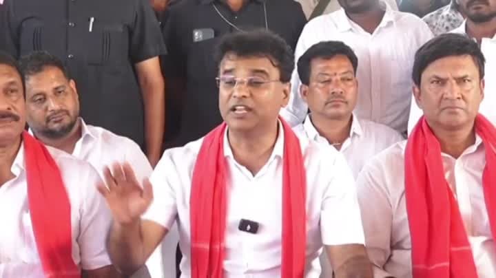 నీటి సమస్యపై సీఎం ఇంటి ముందు నిరసన: కేపీ వివేకానంద