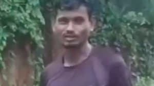 గిరిజనుల రోడ్డు కష్టాలు!
