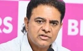 అనుముల కుటుంబానికి పెట్టుబడుల పేరుతో లబ్ధి: కేటీఆర్