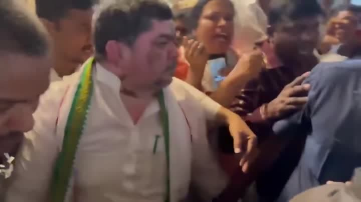 కాంగ్రెస్ నిరసన.. పొన్నం, రఘురాం రెడ్డికి అస్వస్థత