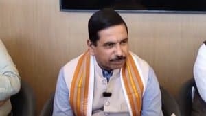 ప్రహ్లాద్ జోషి విమర్శలు