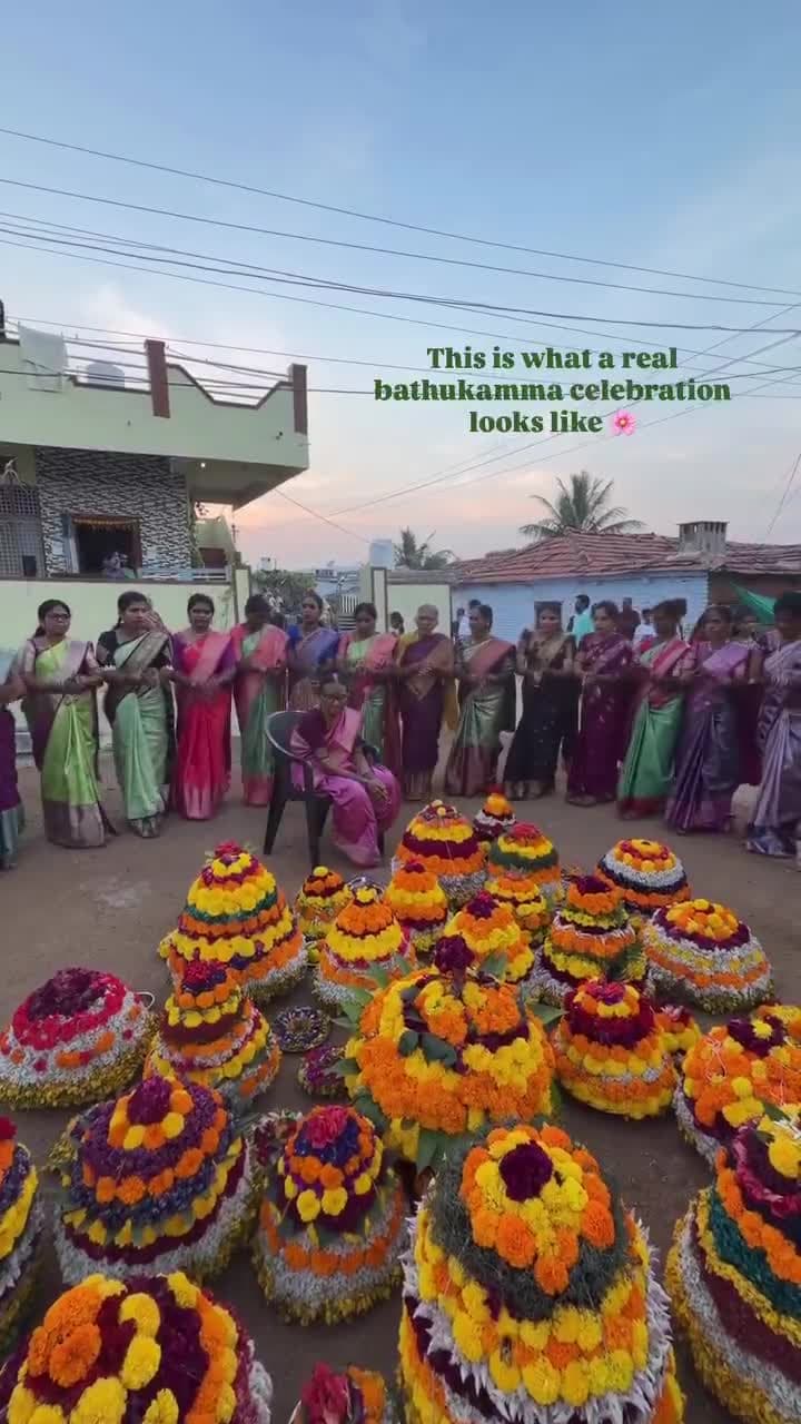 పల్లెల్లో పాతకాలపు బతుకమ్మ సందడి.. ఓల్డ్ ఈజ్ గోల్డ్!