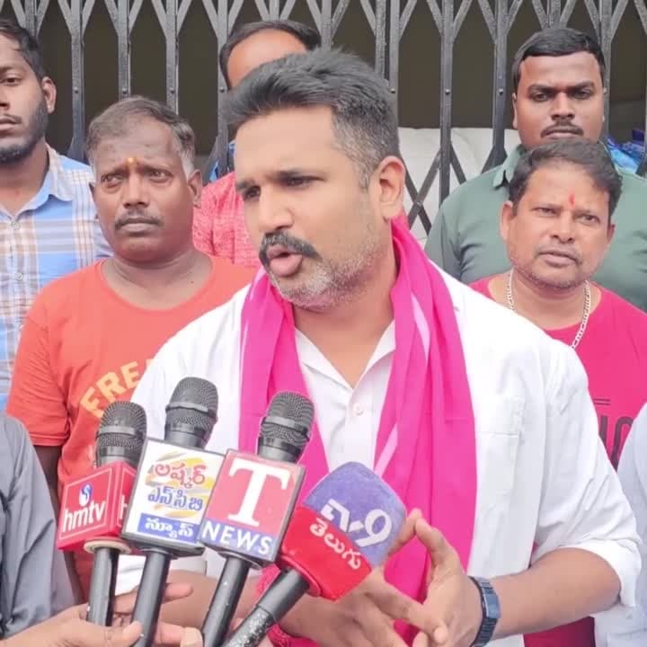 ఇందిరమ్మ చీరల పంపిణీపై క్రిషాంక్ ప్రశ్నలు