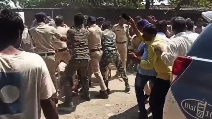 జూరాల నీరు విడుదల చేయాలని డిమాండ్