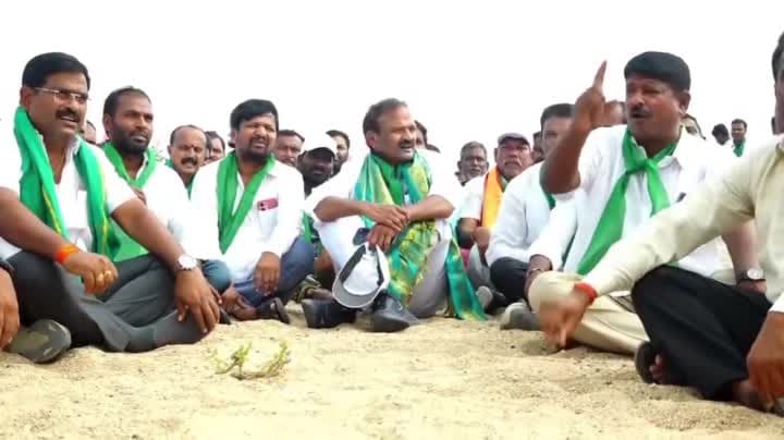 కేఎల్‌ఐ నుంచి పెద్దవాగులోకి నీళ్లు వదలాలని పాదయాత్ర