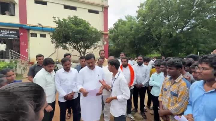 పాలిటెక్నిక్ ధర్నాకు ఏలేటి మహేశ్వర్ రెడ్డి మద్దతు