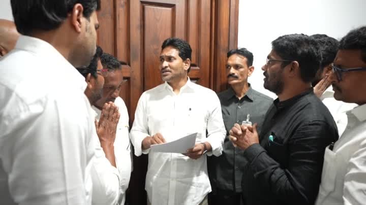 RWS కాంట్రాక్ట్ కార్మికులకు జగన్ భరోసా