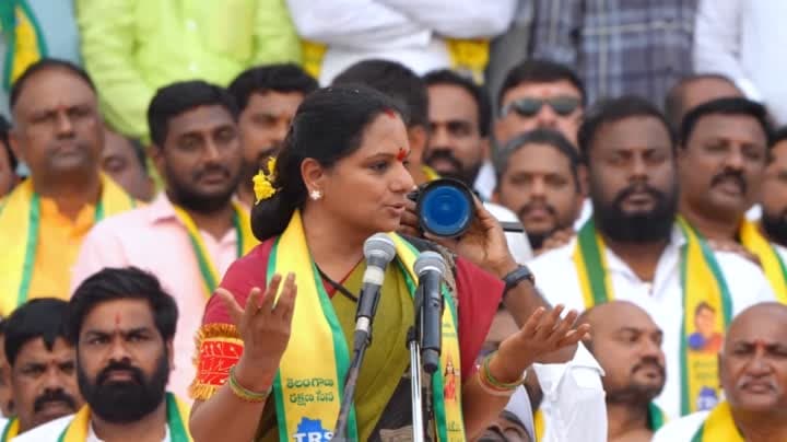 రేవంత్ రెడ్డి అసమర్థుడు 
