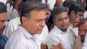 గన్‌పార్క్‌కు కేటీఆర్.