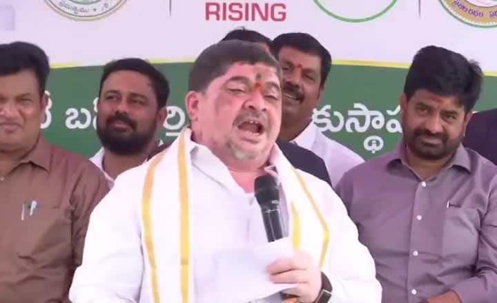 ఏసీ బస్టాండ్ల కంటే ఏసీ లాంజ్‌లే బెటర్: పొన్నం