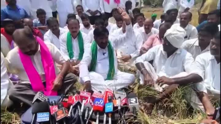 ఎండిన పంటలను పరిశీలించిన జగదీశ్‌రెడ్డి