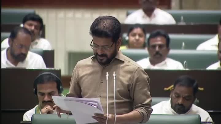 కల్వకుంట్ల కుటుంబంపై సీఎం రేవంత్ ఆరోపణలు