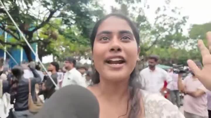 ధర్మేంద్ర ప్రధాన్ రాజీనామా చేయాలి: హైదరాబాద్‌లో భారీ నిరసన