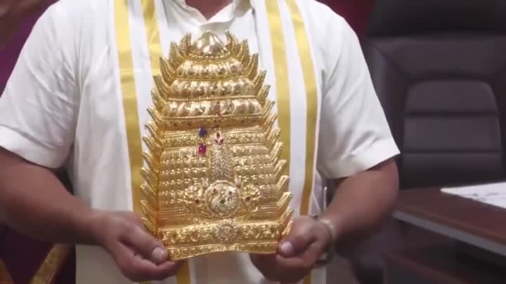 కనకదుర్గమ్మకు రూ.75 లక్షల కిరీటం కానుక