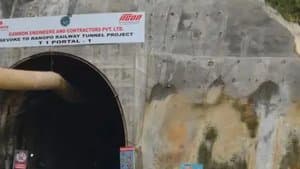 టన్నెల్‌లో పేలుడు.. ఏడుగురు మృతి