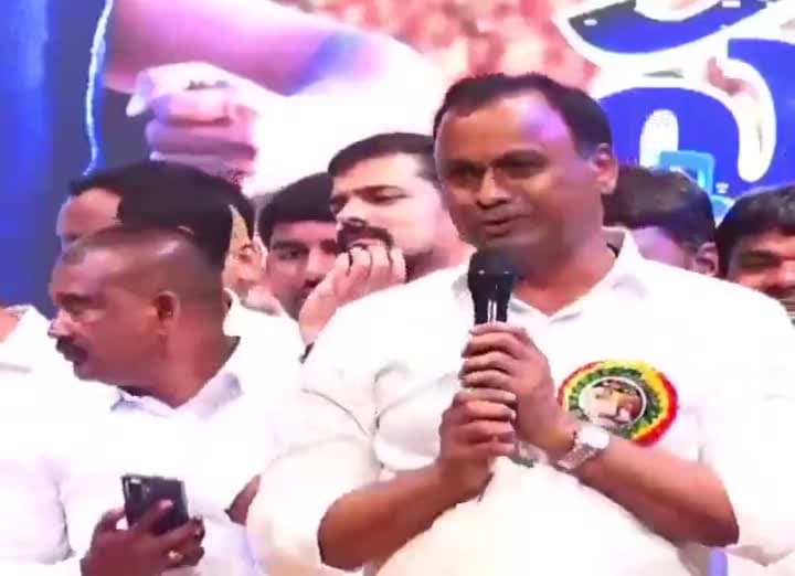 ఇందిరమ్మ ఇళ్ల నిబంధనలపై కోమటిరెడ్డి అసంతృప్తి