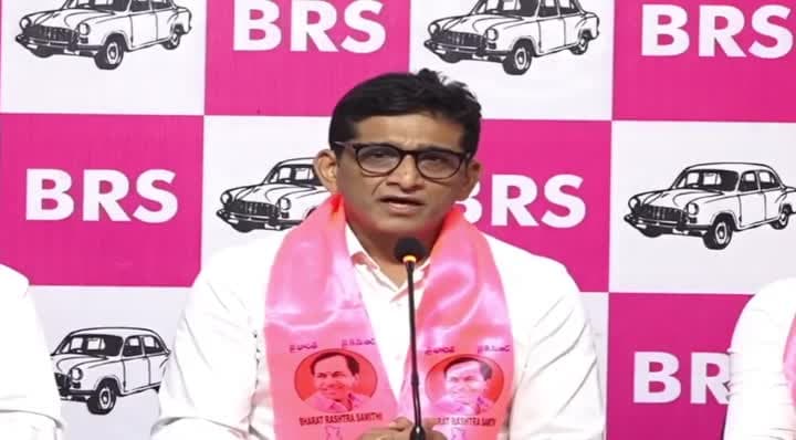 రేవంత్‌రెడ్డిని వైద్యుడికి చూపించాలి: సంజయ్