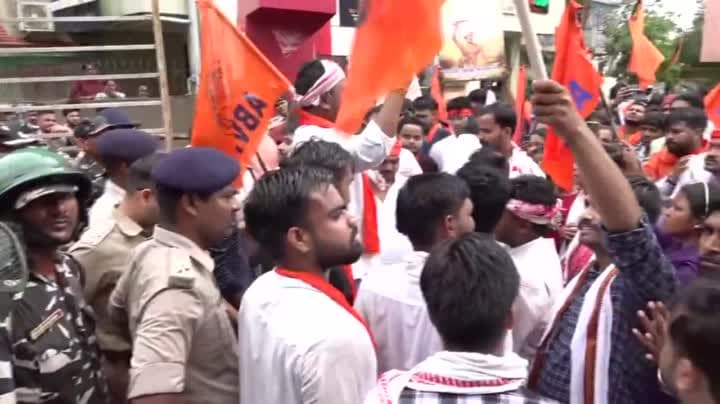 రాంచీలో ఏబీవీపీ ర్యాలీ.. పలువురి అరెస్ట్‌