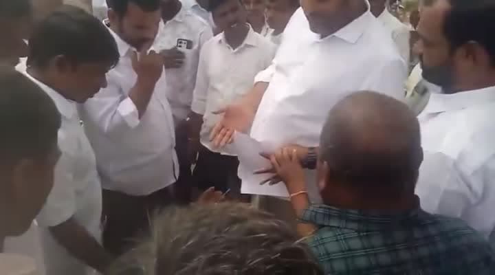 పెన్షన్‌పై ఎమ్మెల్యే ని నిలదీసిన దివ్యాంగుడు
