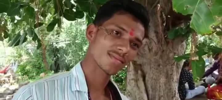 తేళ్లతో ఆడుకుంటూ నాగుల పంచమి వేడుకలు
