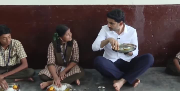 సీఎం చంద్రబాబు, లోకేశ్ సింప్లిసిటీ