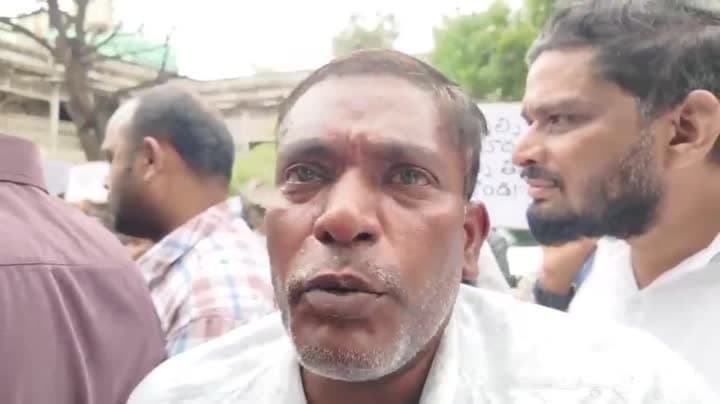 ఉద్యోగం ఊడి దివ్యాంగుడి కన్నీళ్లు
