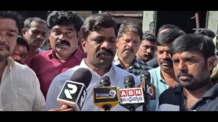 చెరువుగట్టు ఆలయం వద్ద భారీ అగ్నిప్రమాదం
