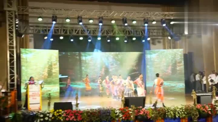 రాయ్‌పూర్‌లో మాజీ మహిళా నక్సలైట్ల ర్యాంప్ వాక్
