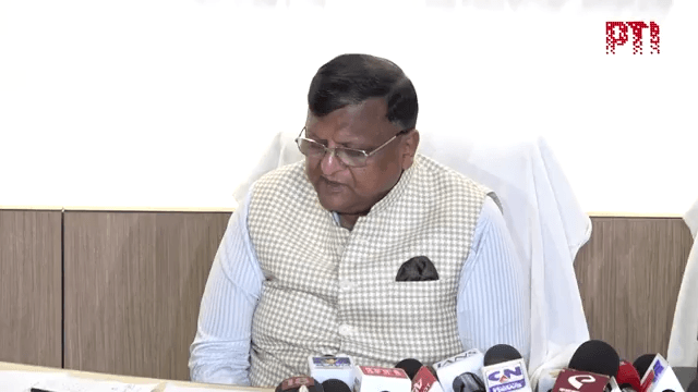 బెంగాల్ ఎన్నికలు: 77 ఈవీఎంల ట్యాంపరింగ్; రీ-పోలింగ్‌కు అవకాశం