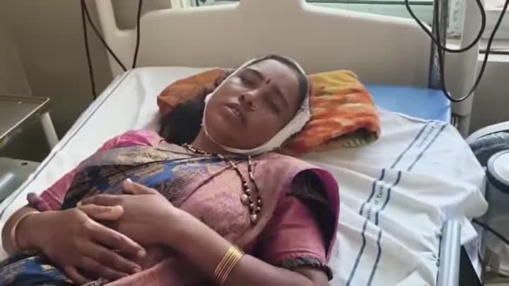 అంగన్వాడి పైకప్పు పెచ్చులు ఊడి.. ముగ్గురు చిన్నారులకు గాయాలు