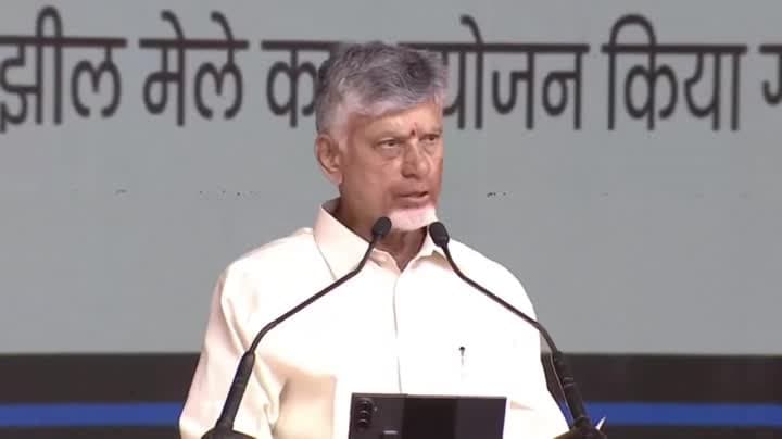 గ్రామీణ మహిళల ఆదాయం పెంపే సరస్ మేళా లక్ష్యం: చంద్రబాబు