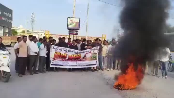 హైదరాబాద్‌లో ఇసుక లారీ యజమానుల జైల్‌ భరో